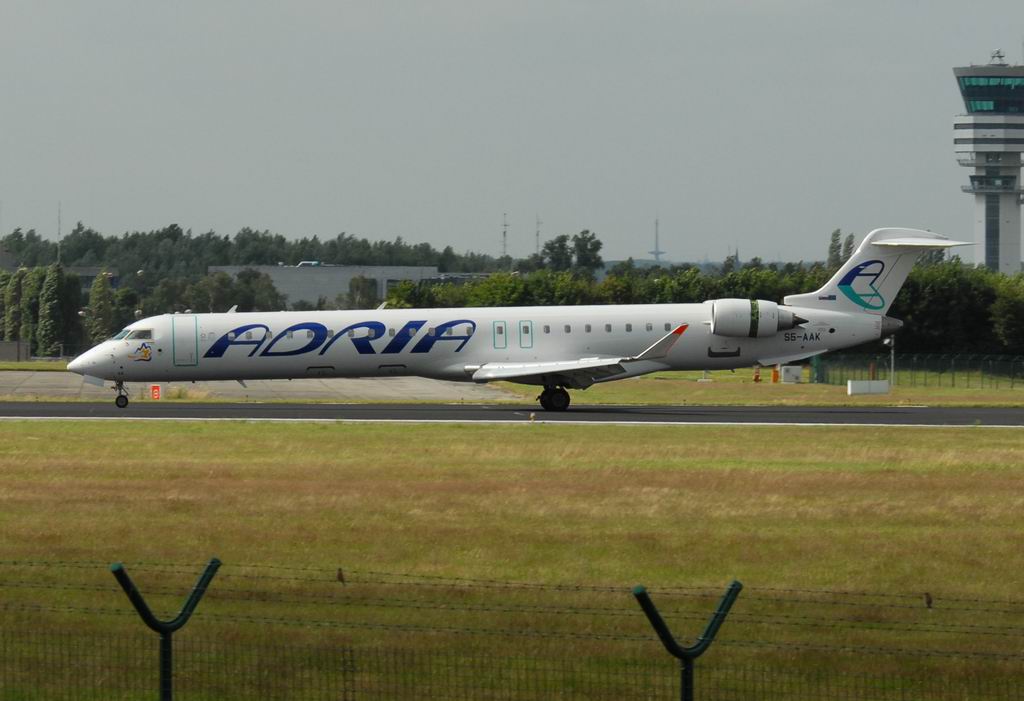 jp-crj-900.jpg