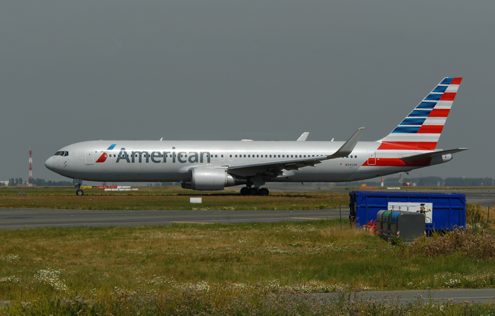 Aircraft Photo of F-GHGH, Boeing 767-375/ER